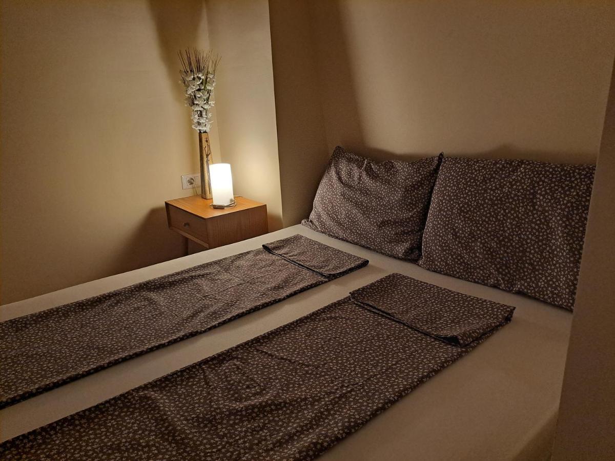 Bright Top Floor Apartment With Free Parking Skopje Ngoại thất bức ảnh