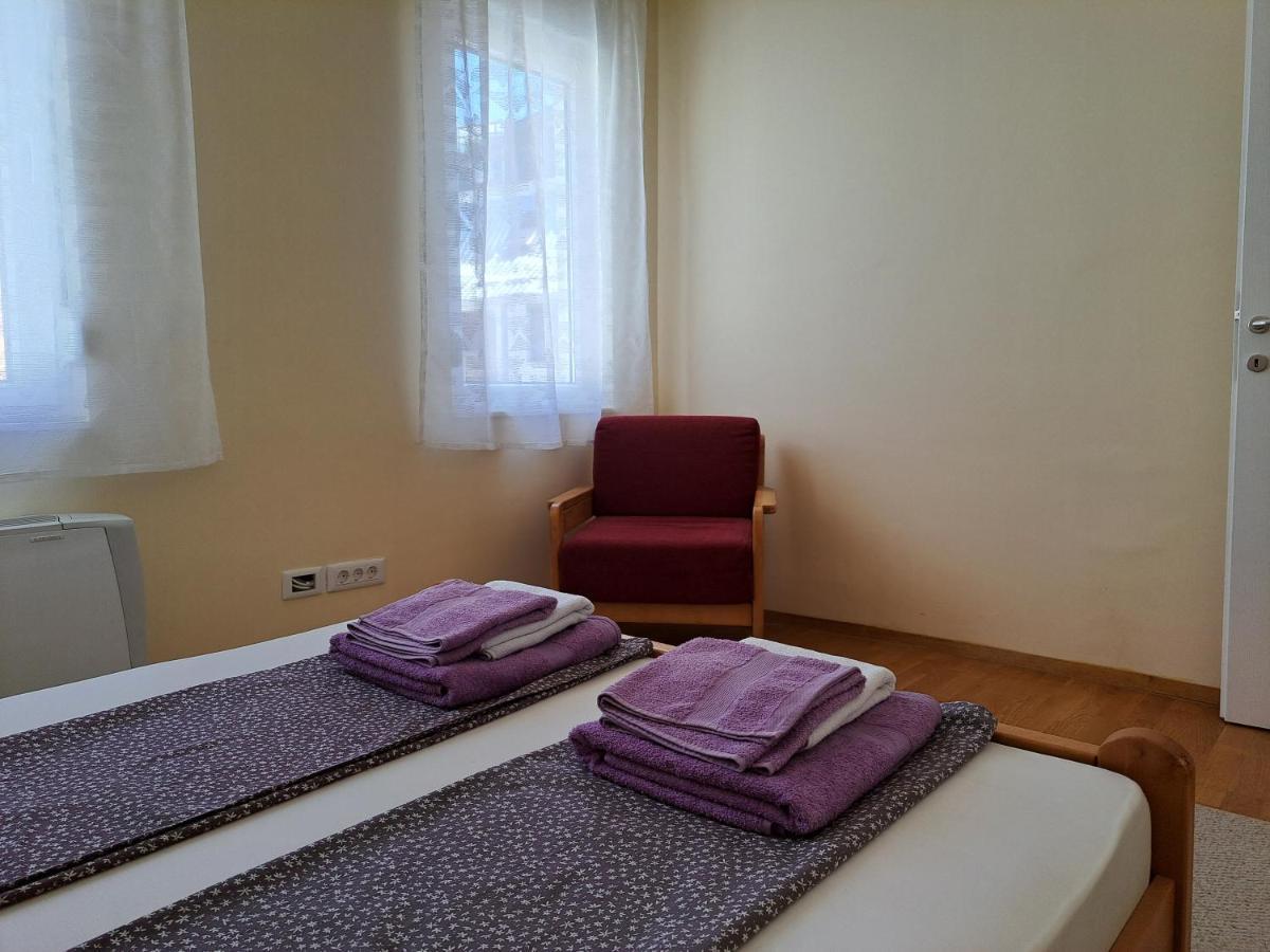 Bright Top Floor Apartment With Free Parking Skopje Ngoại thất bức ảnh