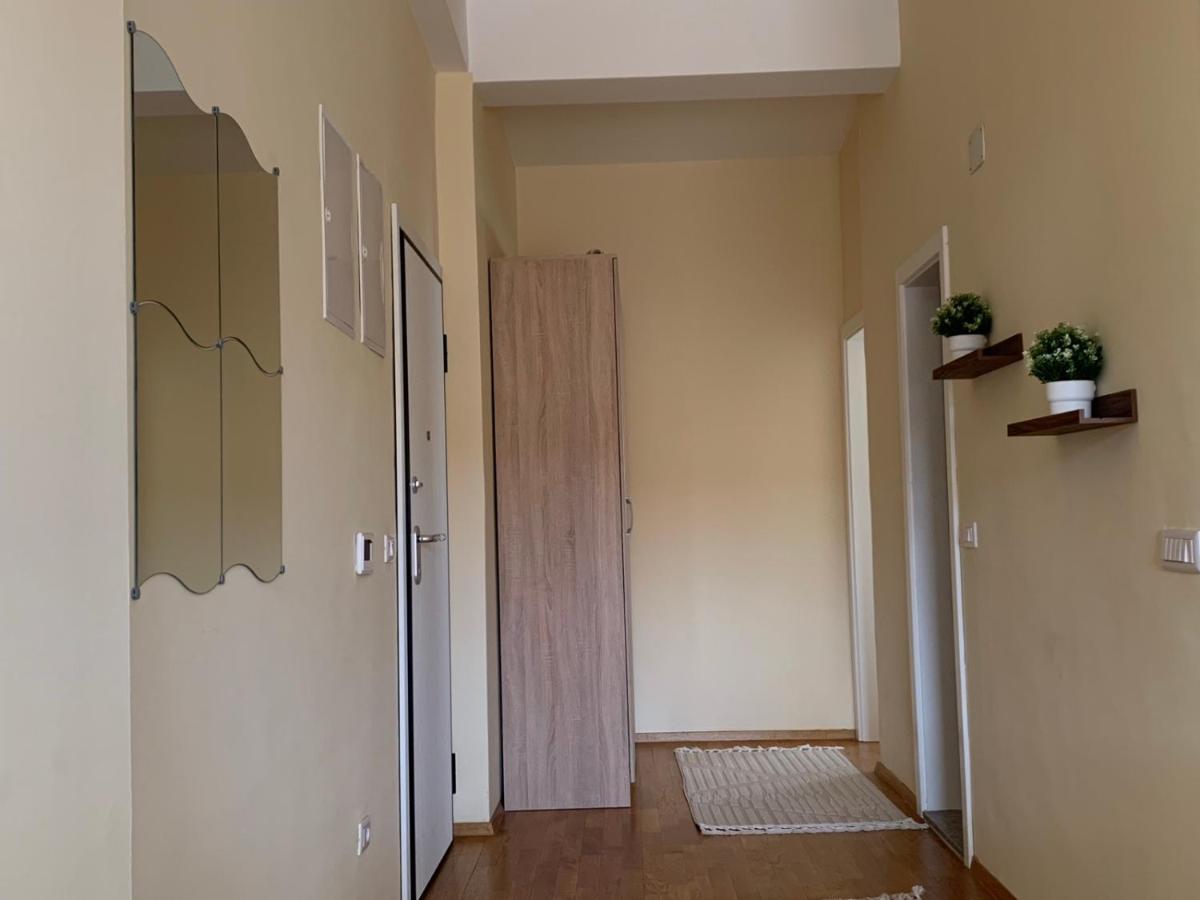 Bright Top Floor Apartment With Free Parking Skopje Ngoại thất bức ảnh